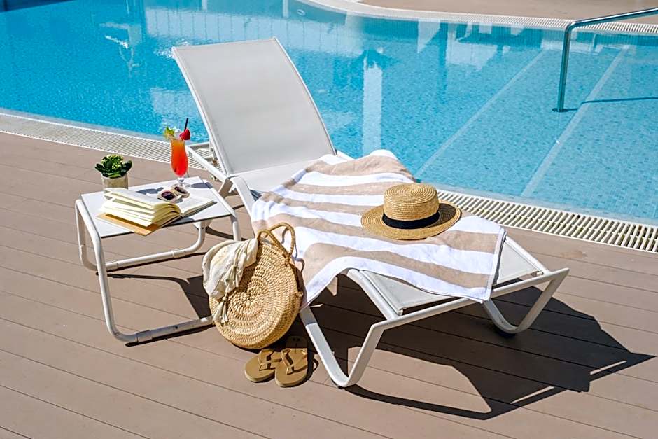 Welikehotel Triton Beach