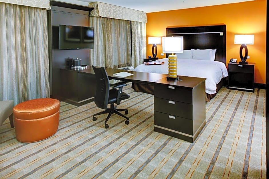 Hampton Inn and Suites Columbus, MS
