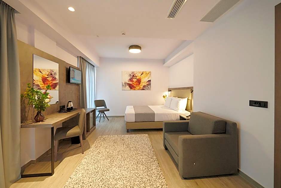 Meni Hotel & Apartments UNDER NEW MANAGEMENT