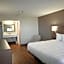 Whalers Inn and Suites