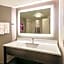 La Quinta Inn & Suites by Wyndham Atlanta Alpharetta