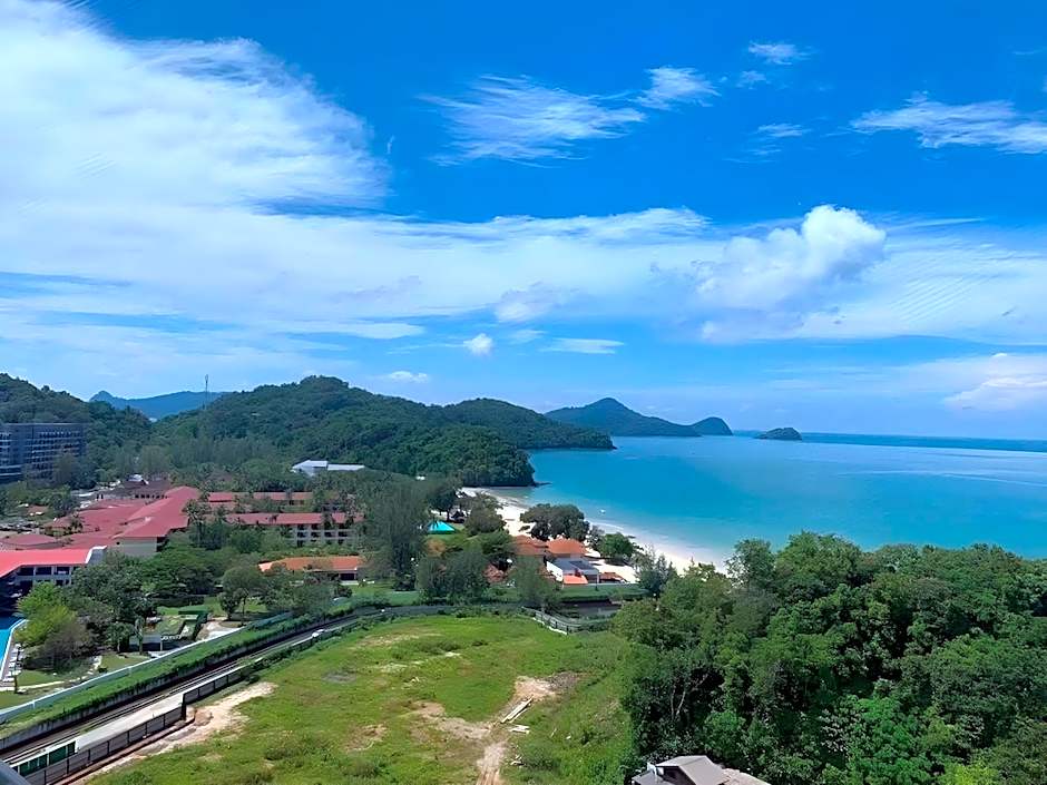 Cenang Plaza Beach Hotel