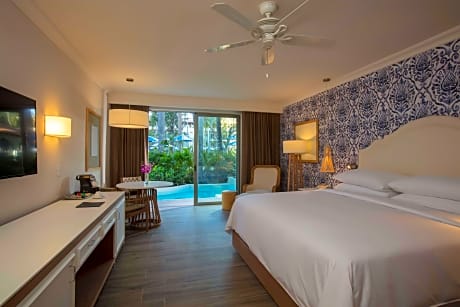Deluxe Partial Ocean View King