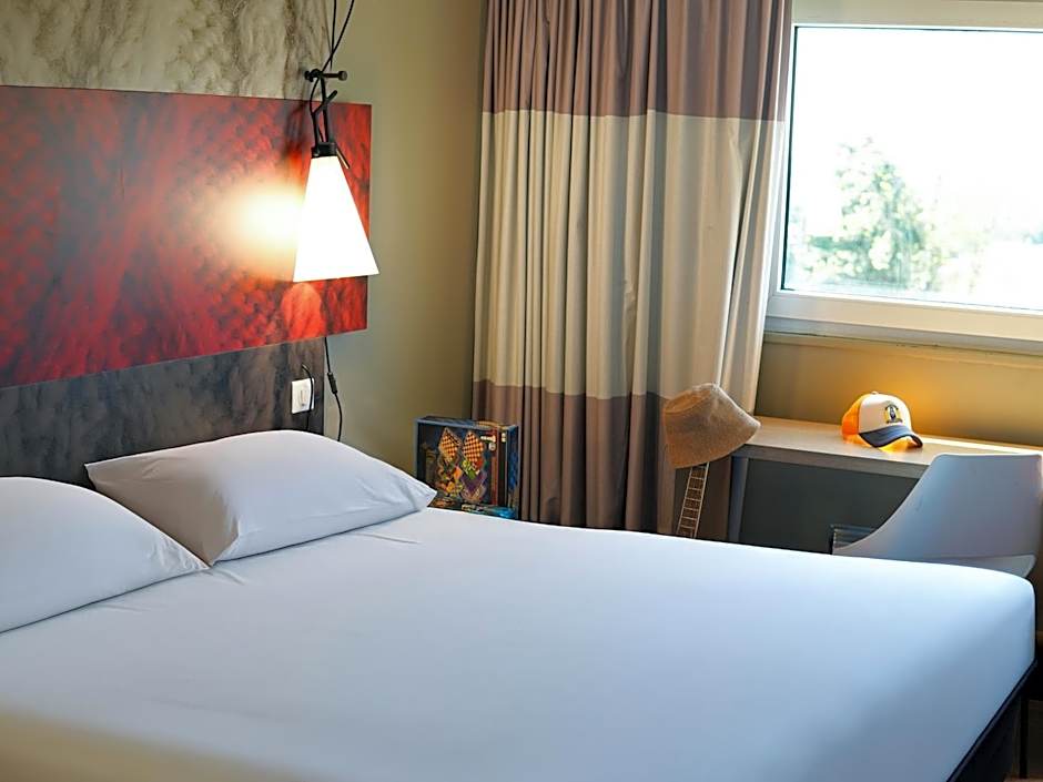 ibis Caen Porte d'Angleterre