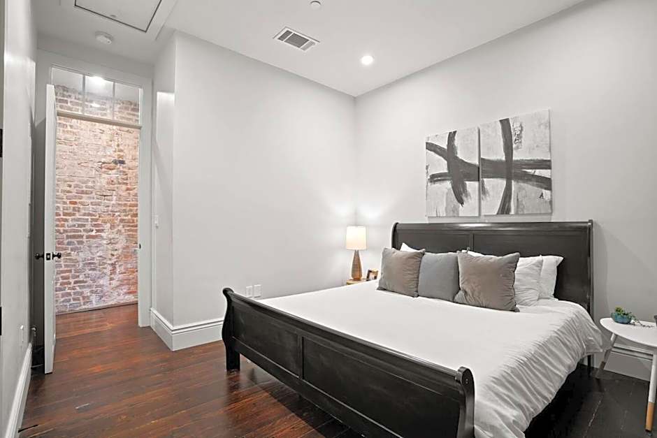 Group-friendly Suite Near Bourbon Street