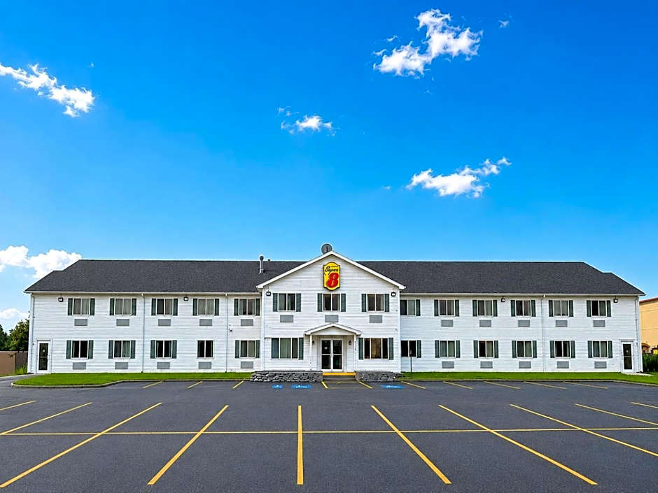 Super 8 by Wyndham Canandaigua