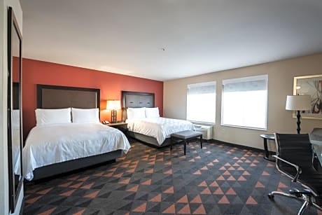 Standard Queen Room with Two Queen Beds - Communications Accessible