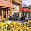 Moose Hotel and Suites