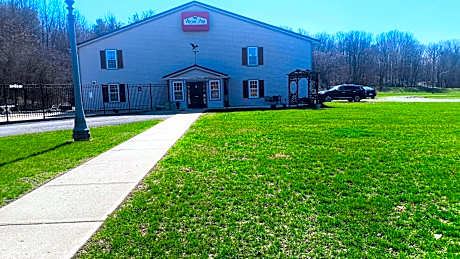 Royal Inn Rockville IN by Hotel O