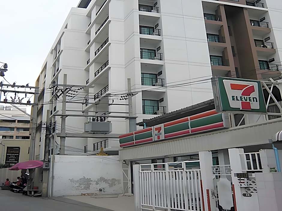 The Atrium Ratchada 13 Hotel