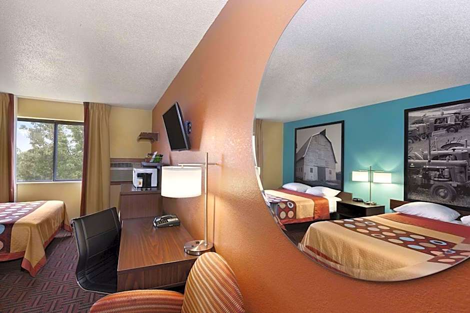 Super 8 by Wyndham Salem