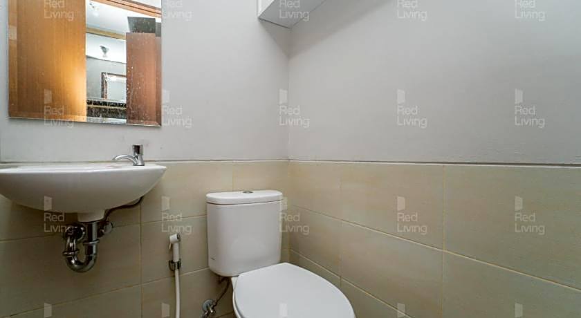 RedLiving Apartemen Transpark Juanda - F88 Tower Jade