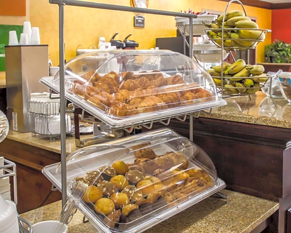 Quality Suites NYC Gateway