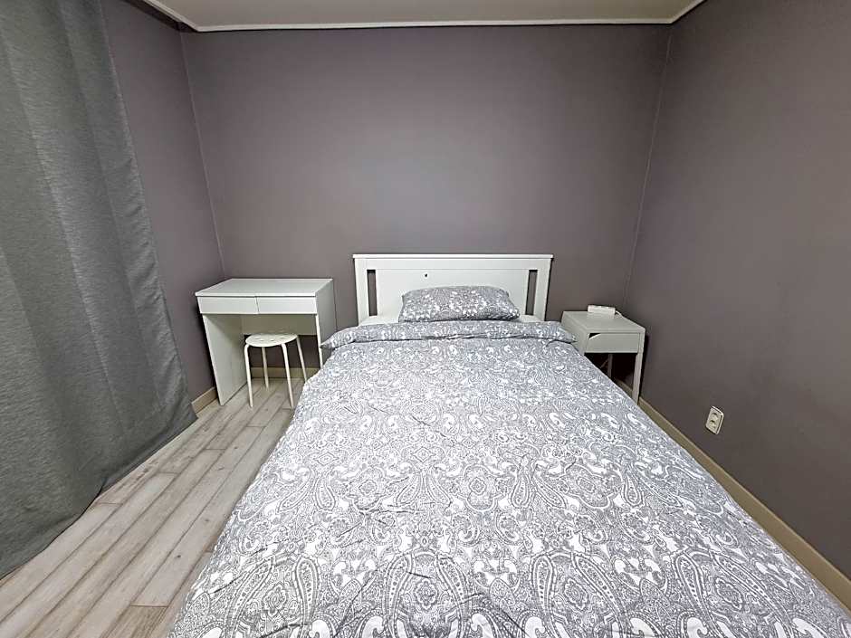 Bluehum Guesthouse