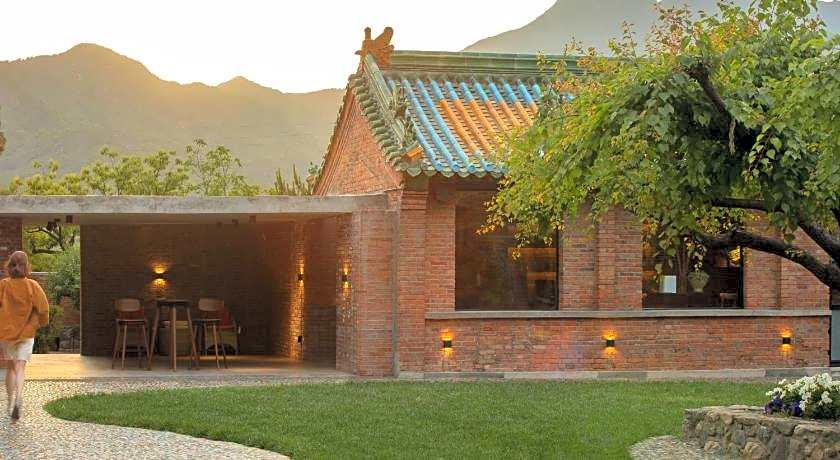 Brickyard Retreat at Mutianyu Great Wall