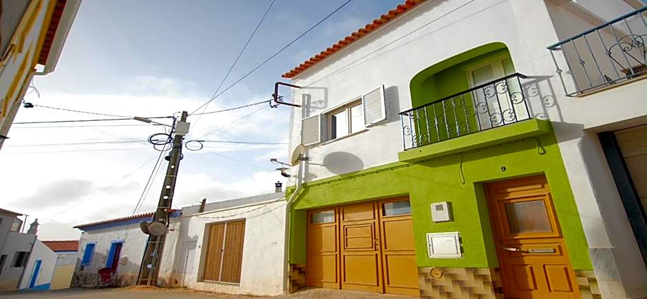 Algarve Surf Hostel & Guest House