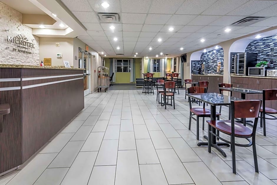 Microtel Inn & Suites by Wyndham Ft. Worth North/At Fossil