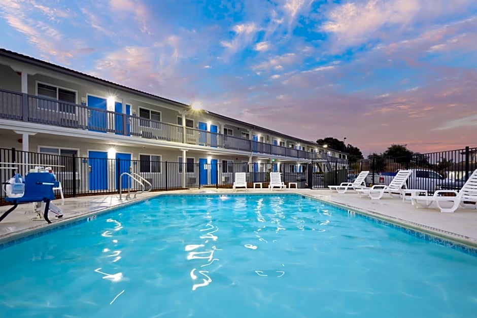 Days Inn by Wyndham Arroyo Grande/Pismo Beach