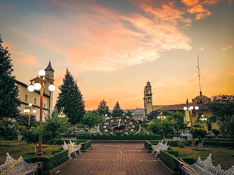 HOTEL LA GRAN MANZANA