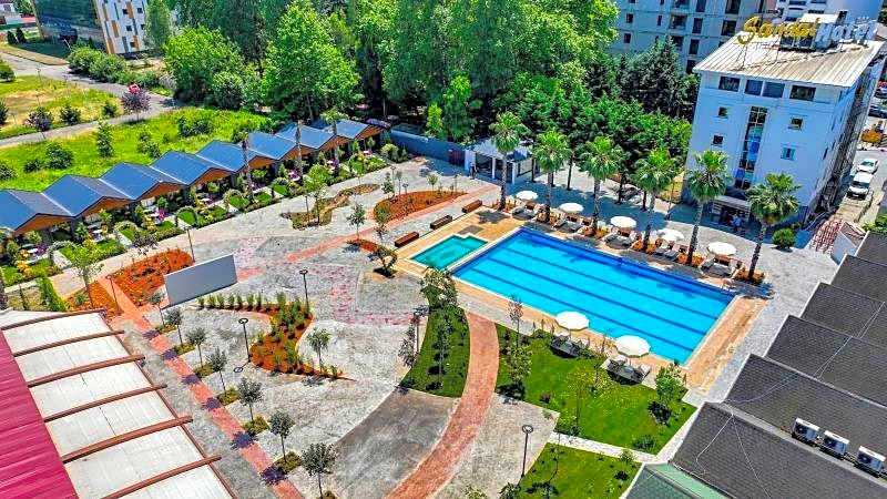 Green Palace Suite Hotel