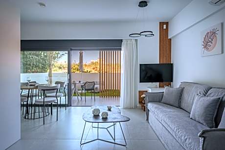 Suite with Garden View