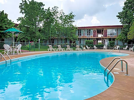 Red Lion Inn & Suites Branson