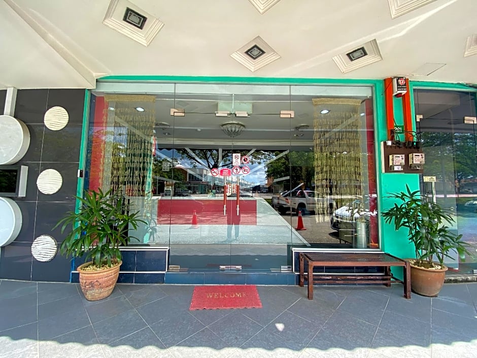 OYO 89752 7 DAYS EXPRESS HOTEL