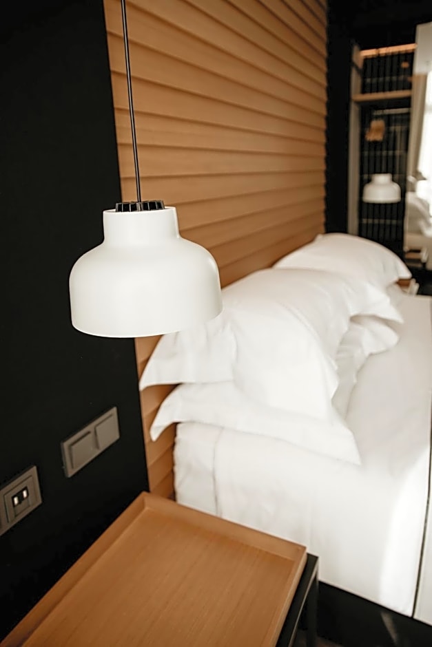 Hotel Advance