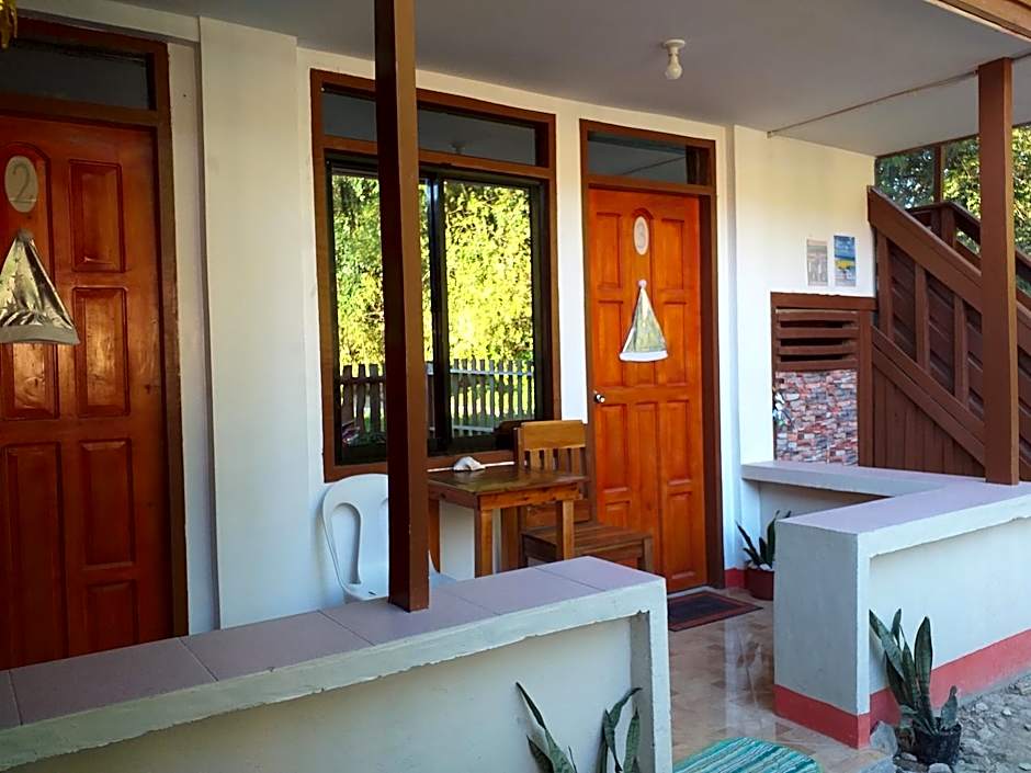 D' Angels Inn, Port Barton