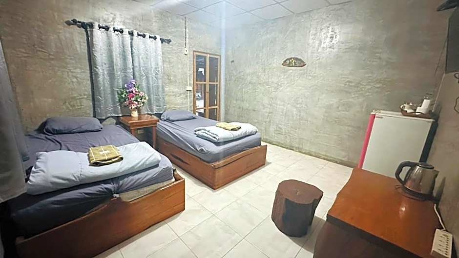 บ้านภทรพรรณ ขุนยวม แม่ฮ่องสอน PATARAPHAN HOUSE, Khunyuam, Maehongson, Thailand