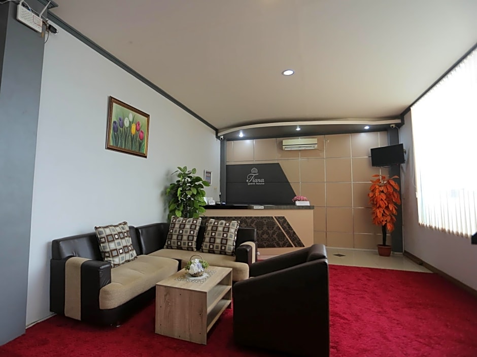 OYO 1864 Tiara Guest House