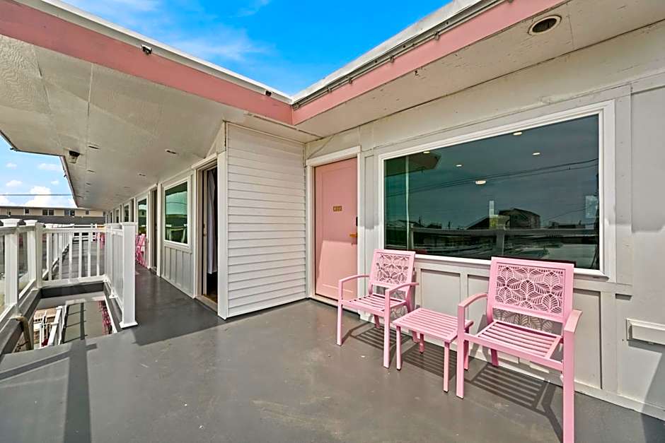 Pink Champagne Boutique Motel