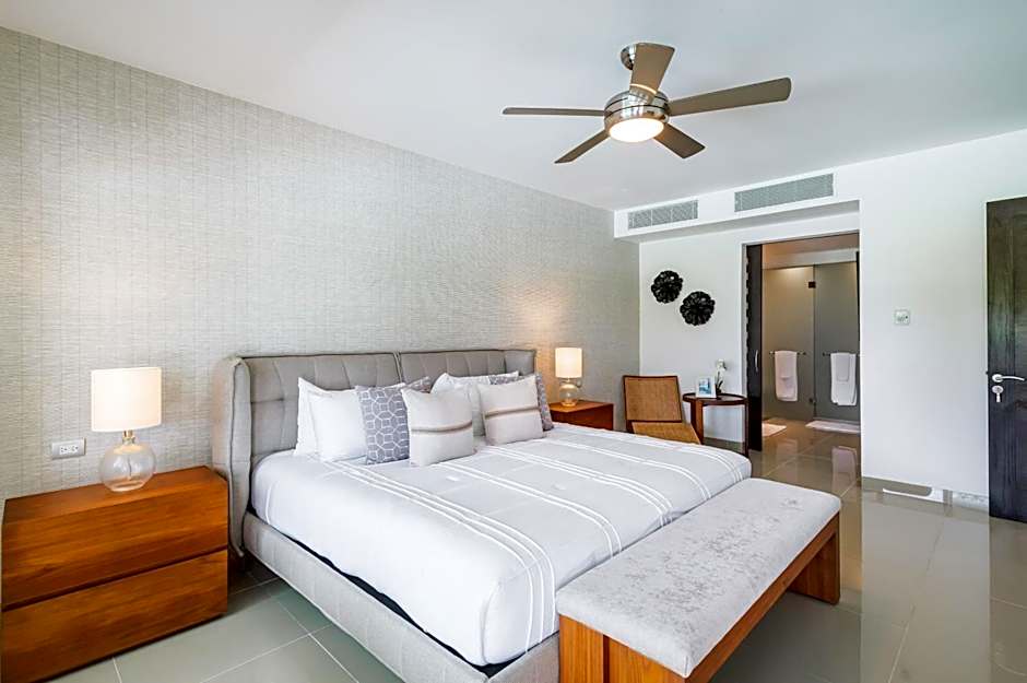 Mareazul Beach Front Condos At playa del Carmen