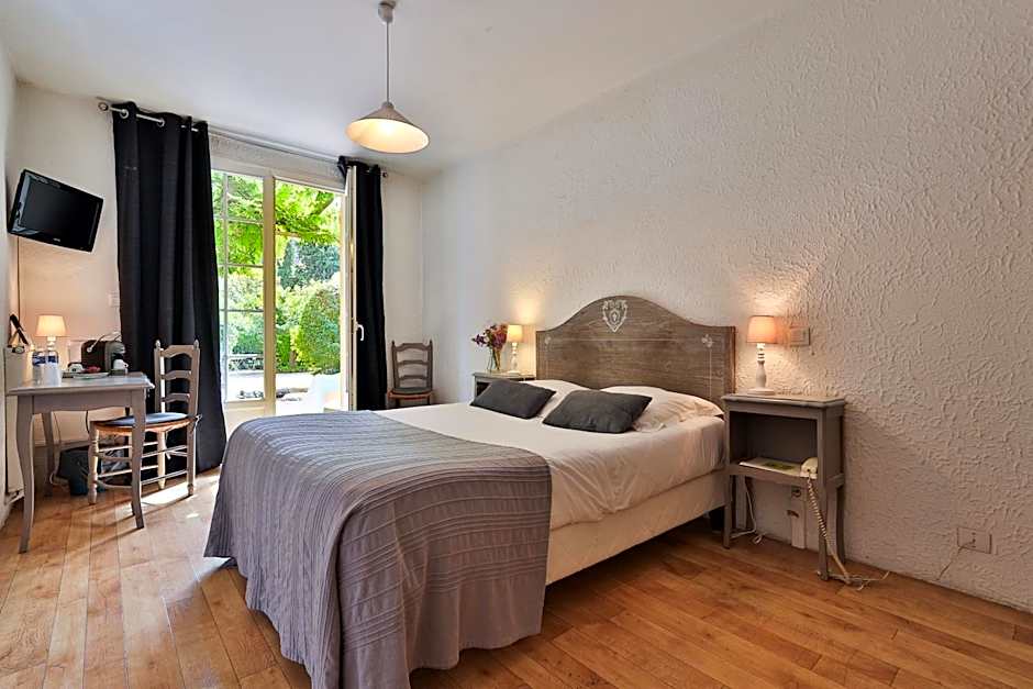 Logis Hôtel Castel Mouisson