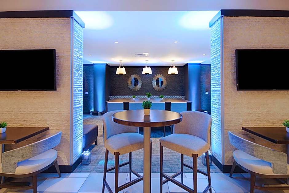 Embassy Suites by Hilton Jacksonville Baymeadows