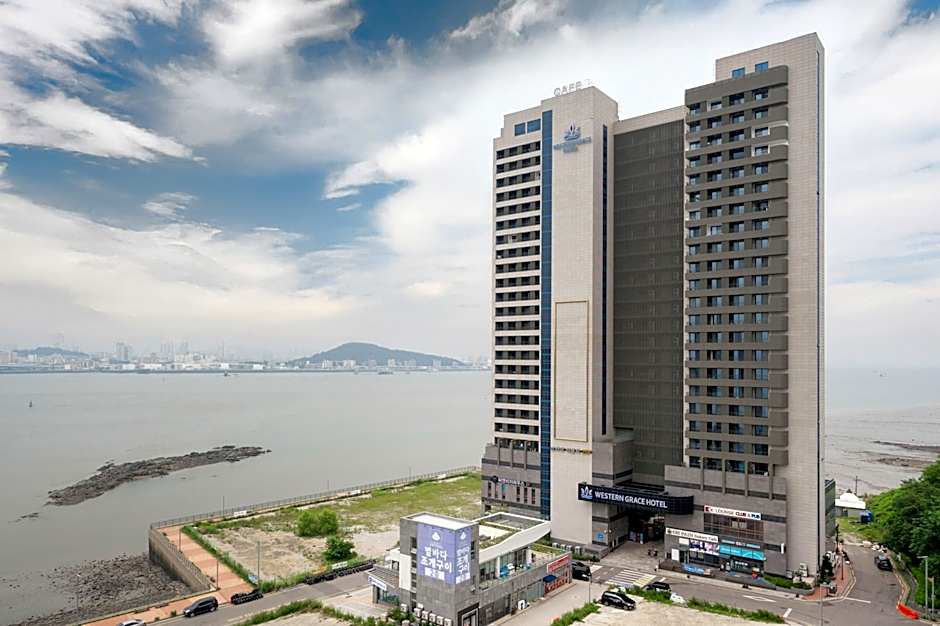 Sky and Sea Hotel