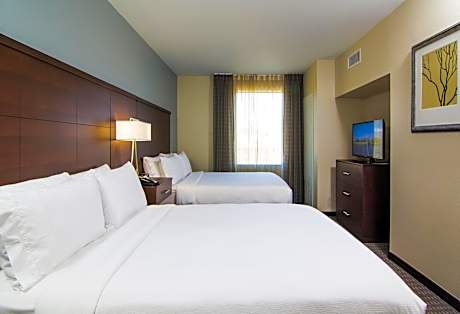 One-Bedroom Suite with Tub - Mobility Accessible