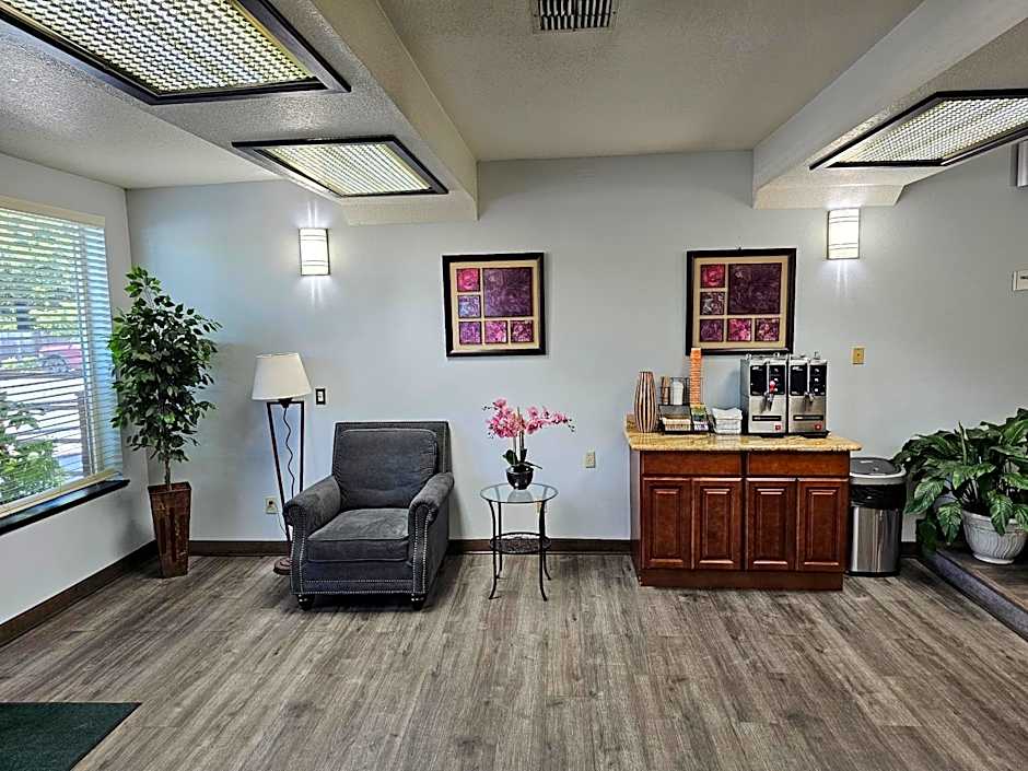 Quality Inn & Suites Vancouver North