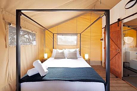 Superior Safari Tent – Sleeps 4