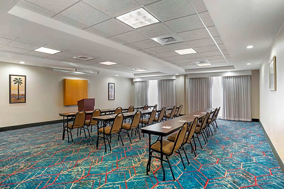 Best Western Plus Daphne Inn & Suites