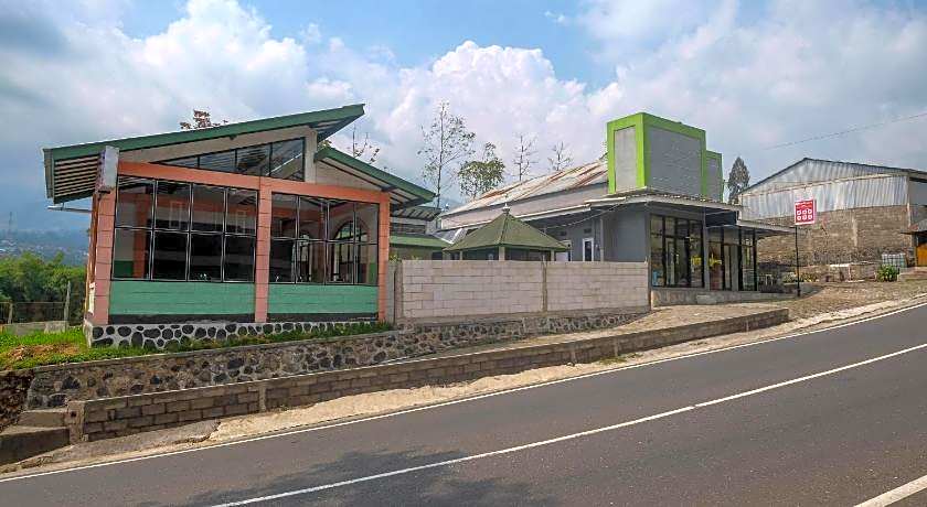 RedDoorz Syariah @ Jalan Dieng Wonosobo 2