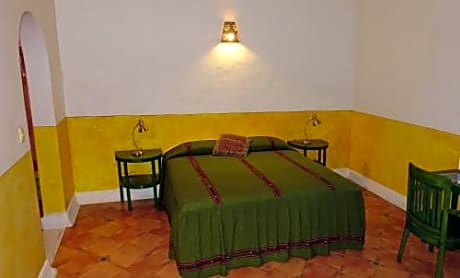 King Room with Air Conditioning