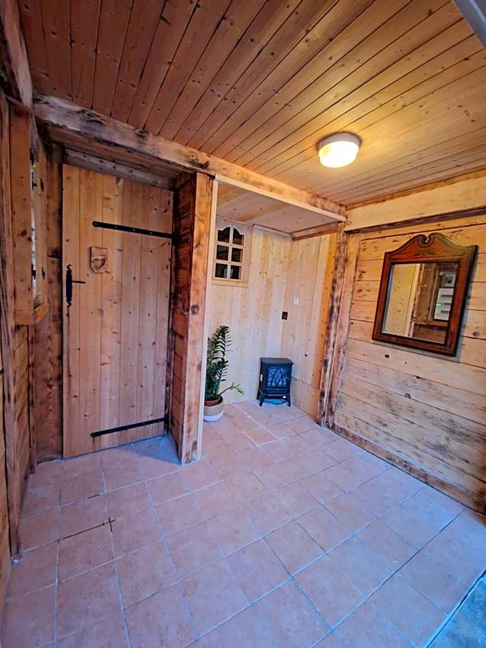 Alpine 1 bed Chalet with beautiful views