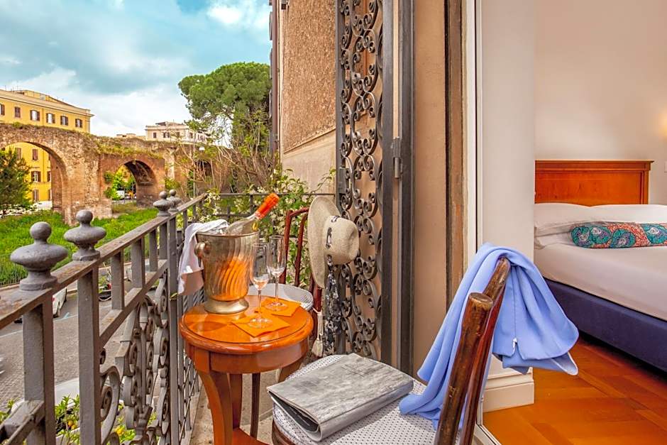 Hotel Emona Aquaeductus