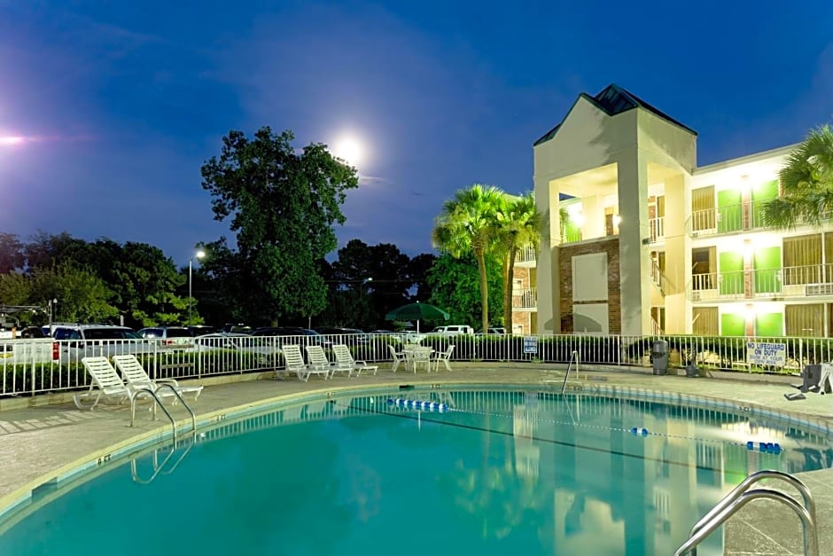 Days Inn by Wyndham Mt Pleasant-Charleston-Patriots Point