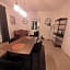 Centre ville, chambre indépendante 20m2 et sa salle de bain privée