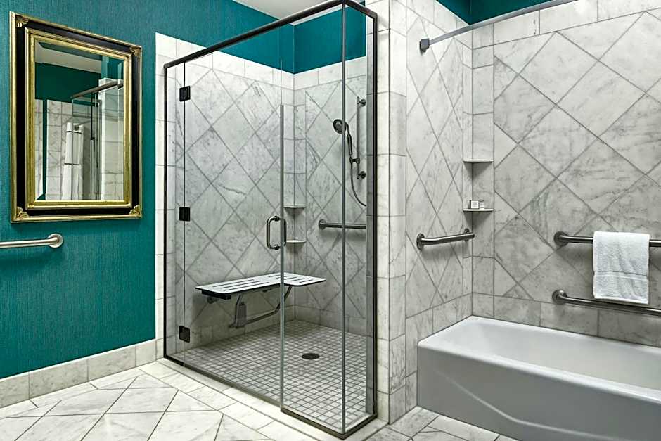 Woolley's Classic Suites