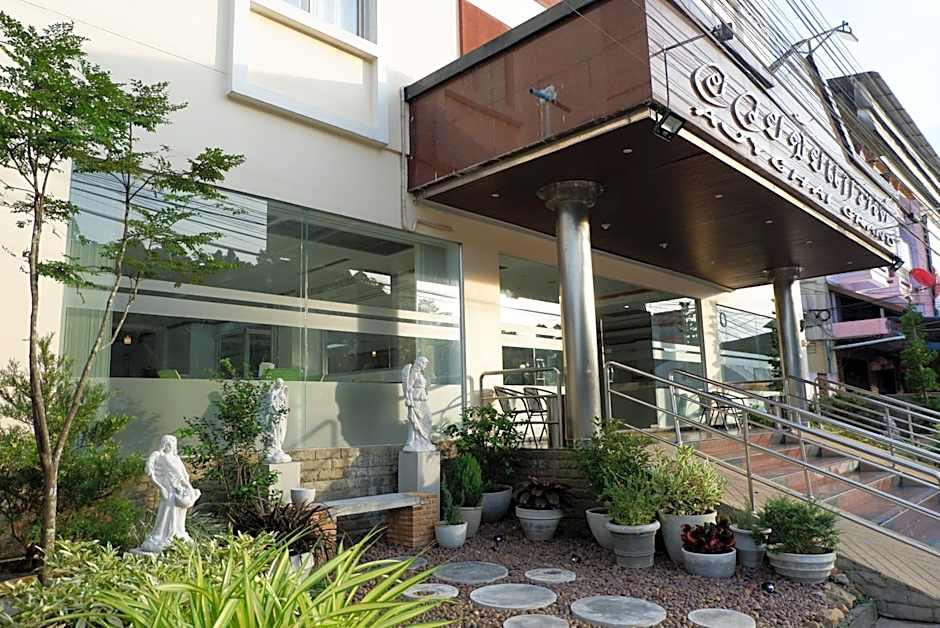 Auychai Grand Hotel