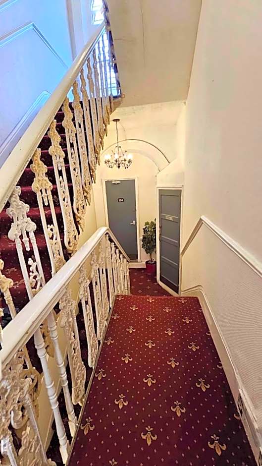 Hyde Park Court Hotel