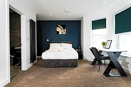 Deluxe Double Room with Extra Bed